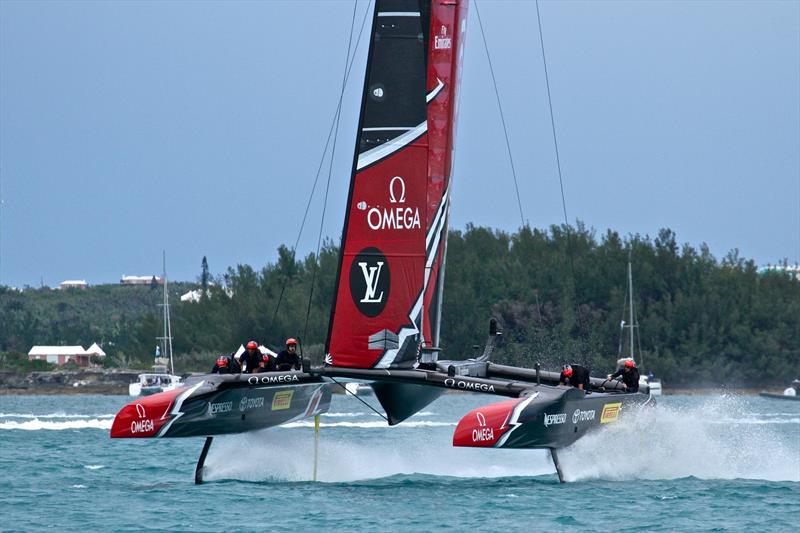 Emirates Team NZ about to gybe in on Leg 2 Challenger Final - Race 5, Bermuda, June 2017 photo copyright Richard Gladwell taken at Royal New Zealand Yacht Squadron and featuring the AC50 class