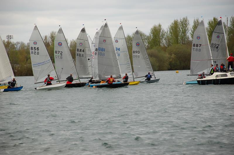Race 2 starts during the British Moth Open at Whitefriars photo copyright Simon Hall taken at Whitefriars Sailing Club and featuring the British Moth class