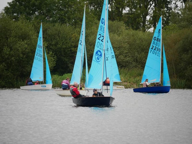 Martin and Rebecca lead the fleet during the Enterprise Midland Double Chine Series at Emberton Park photo copyright Rob Bell taken at Emberton Park Sailing Club and featuring the Enterprise class