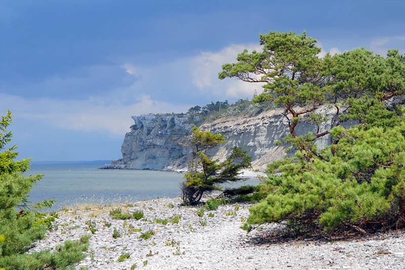 Crews will be enjoying spectacular scenery along the course, such as the limestone cliffs on Gotland's West Coast - photo © gotlandexcursion.se