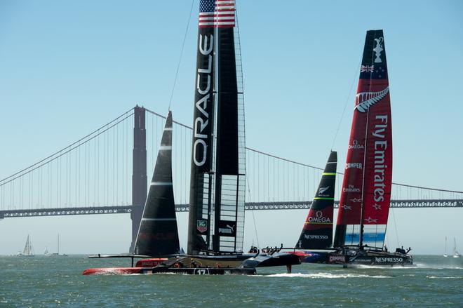 Emirates Team New Zealand and Oracle Racing USA start the first race of the America’s Cup 34.  © Chris Cameron/ETNZ http://www.chriscameron.co.nz