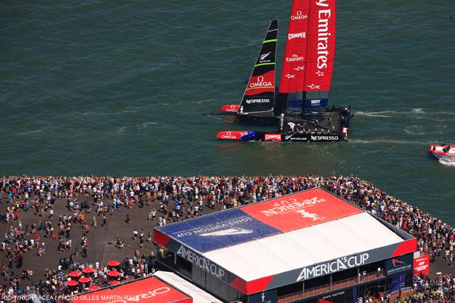 07/09/2013 - San Francisco (USA,CA) - 34th America’s Cup - Oracle vs ETNZ; Day 1 Racing © ACEA - Photo Gilles Martin-Raget http://photo.americascup.com/