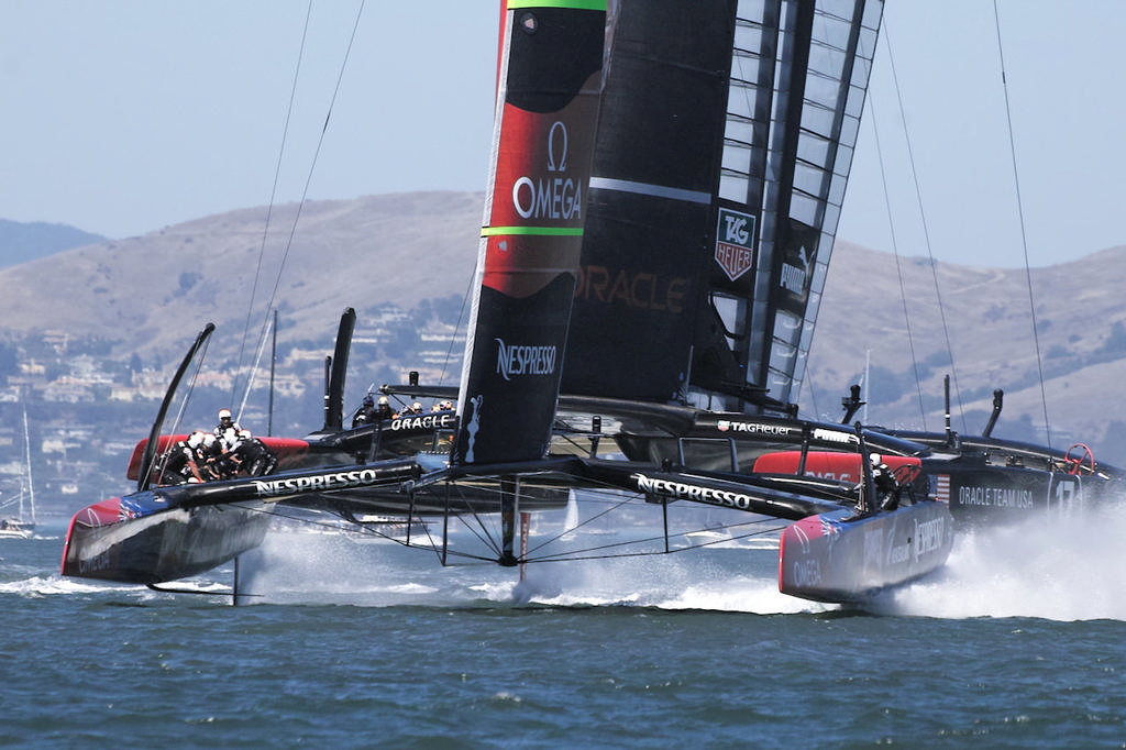 Approaching the reaching mark, both boats flat-out and flying. - America’s Cup © Chuck Lantz http://www.ChuckLantz.com