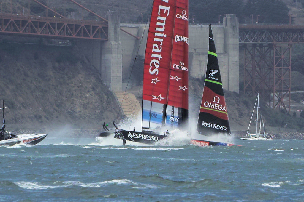 Louis Vuitton Cup Final - Race 1 © Chuck Lantz http://www.ChuckLantz.com