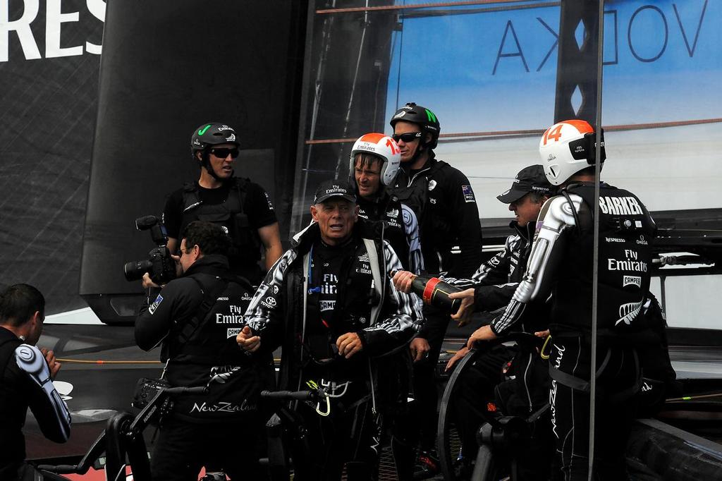Emiraes Team New Zealand wins the race 8 and the Louis Vuitton Cup in San Francisco California on August 25, 2013. ©  SW
