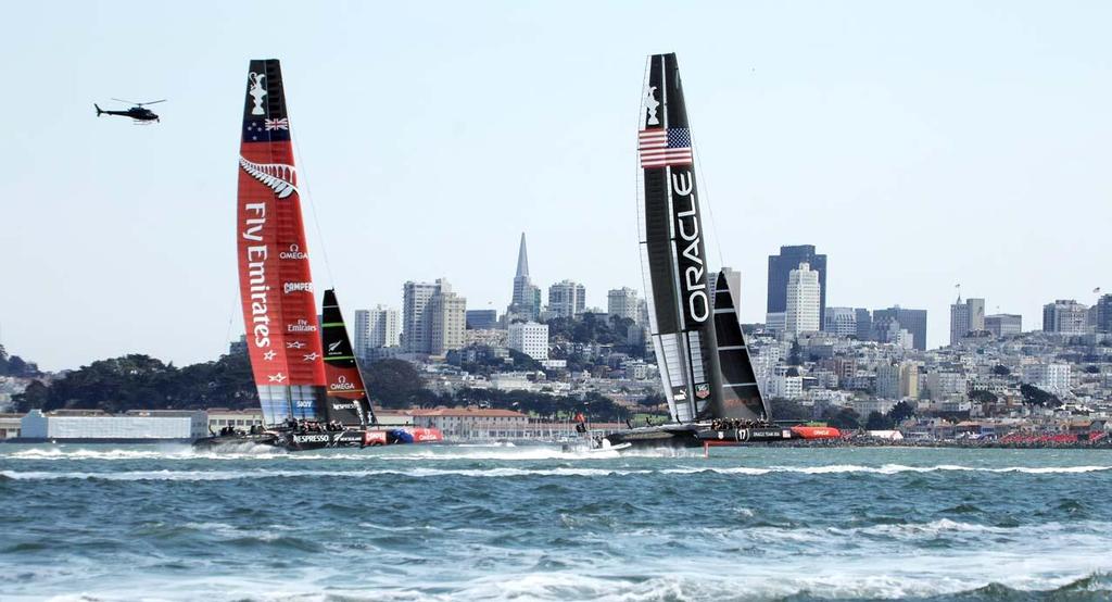 Emirates Team New Zealand and Oracle Team USA during race 5 of the 34th America’s Cup © Chuck Lantz http://www.ChuckLantz.com