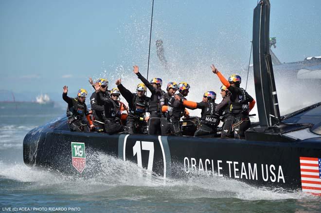 23/09/2013 - San Francisco (USA,CA) - 34th America’s Cup - Oracle Team USA vs Emirates Team New Zealand, Race Day 13 © ACEA / Ricardo Pinto http://photo.americascup.com/