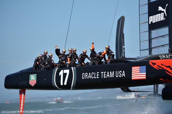 24/09/2013 - San Francisco (USA,CA) - 34th America’s Cup - Oracle Team USA vs Emirates Team New Zealand, Race Day 14 © ACEA / Ricardo Pinto http://photo.americascup.com/