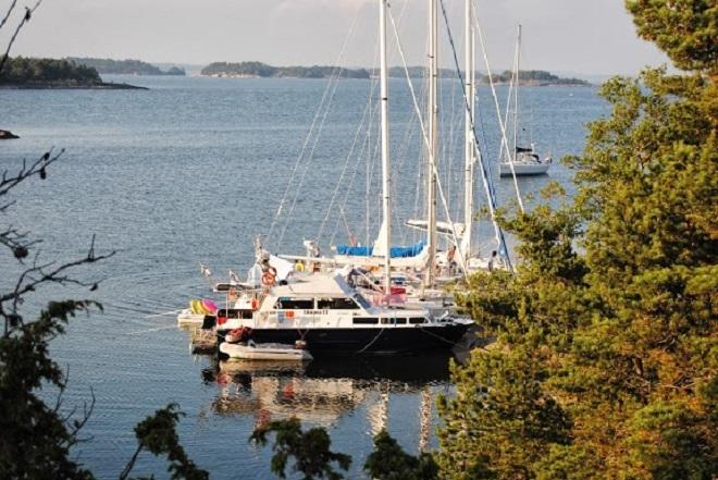 Unspoilt anchorages in+the Finnish Archipelago  © Dick Mander