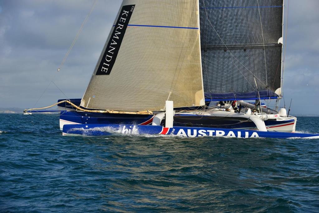 Team Australia sets the record from Sydney to Auckland - October 19, 2013 © Peter Idoine