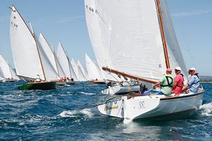 Division One gets away and then away again and once more after that as the General Recall goes to Black Flag. photo copyright  Alex McKinnon Photography http://www.alexmckinnonphotography.com taken at  and featuring the  class
