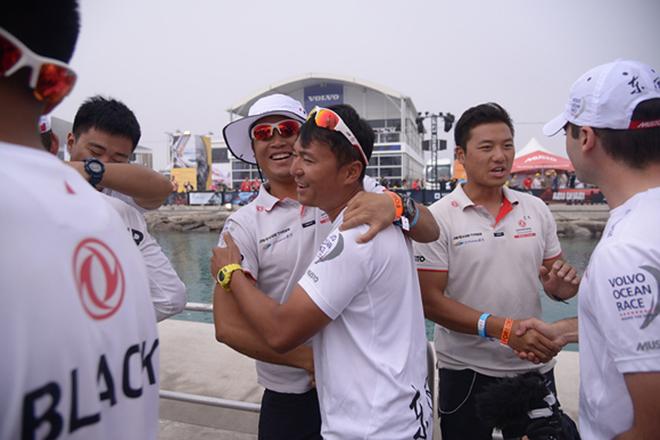 Pontoon goodbyes for the Chinese Sailors © Alex Wang / Dongfeng Race Team
