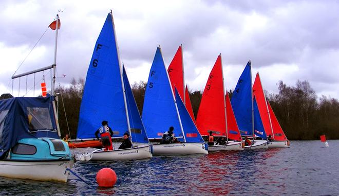 A race starts at the South-Central Qualifier at Spinnaker SC © Nigel Vick