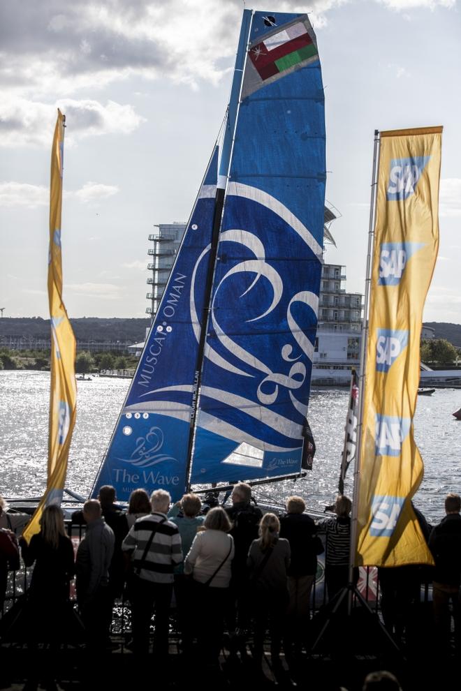 The Extreme Sailing Series 2014 Act five, Cardiff, Wales. The Wave, Muscat. Skippered by Leigh McMillan (GBR) with tactician Sarah Ayton (GBR), trimer Peter Greenhalgh (GBR), headsail trimer Kinley Fowler (NZL) and bowman Nasser Al Mashari (OMA)  © Lloyd Images