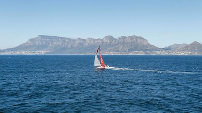 Leg one, Day 25 - Table Mountain  Dongfeng Race Team race past Table Mountain as they hunt down Abu Dhabi Ocean Racing to the finish - Volvo Ocean Race 2014-15  ©  Ainhoa Sanchez/Volvo Ocean Race