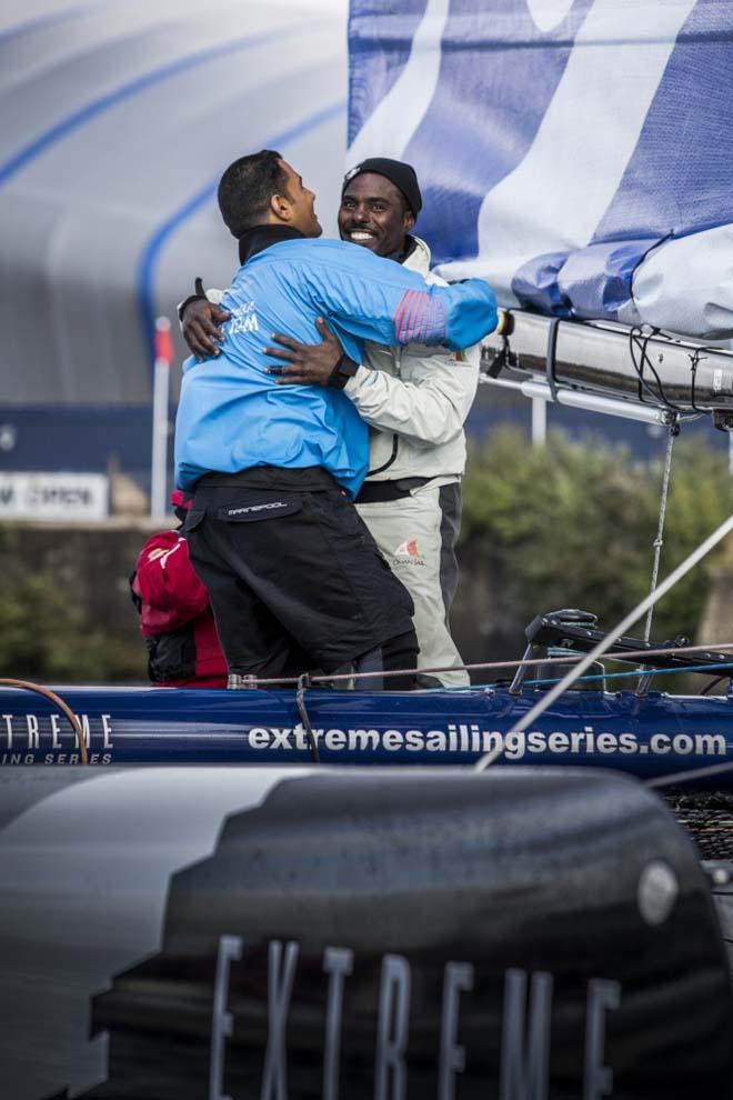 The Wave, Muscat crew celebrate © Lloyd Images/Extreme Sailing Series