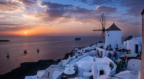 Sunset in Oia - Oia, Greece. © Tripadvisor.com
