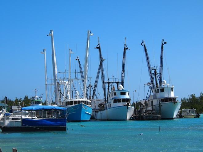 Fishing boats of Spanish Wells. - Eleuthera, Bahamas - A tiny chain of islands © Clarity Nicoll