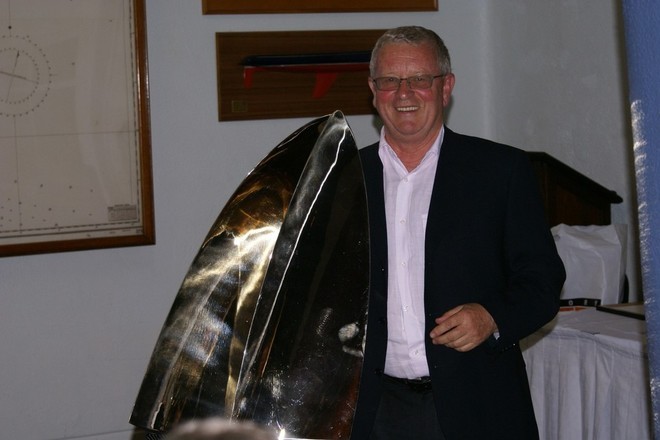 Jim Farmer is presented with the inaugural KORC Trophy at the 2007 Sailor of the Year Awards. (The KORC trophy is awarded annually to the top performing Keelboat campaign in NZ). © Richard Gladwell www.photosport.co.nz