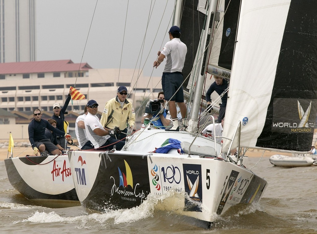 Mirsky (AUS) and Gilmour (USA) in the pre-start. Take no prisoners! © Guy Nowell http://www.guynowell.com