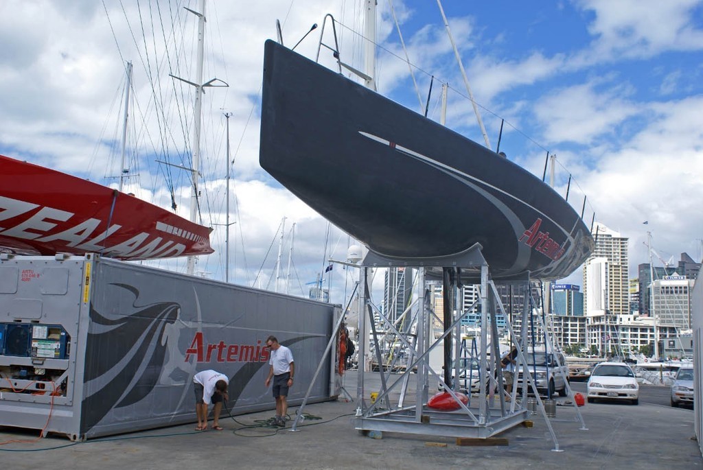 TP 52 Artemis awaiting the fitting of her mast at Auckland’s Viaduct Harbour © Richard Gladwell www.photosport.co.nz
