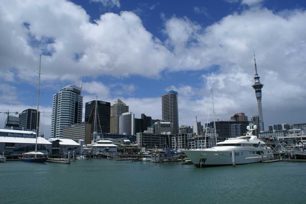Downtown Auckland ready for the Louis Vuitton Pacific series - Viaduct Harbour - 19 January 2009 © Richard Gladwell www.photosport.co.nz