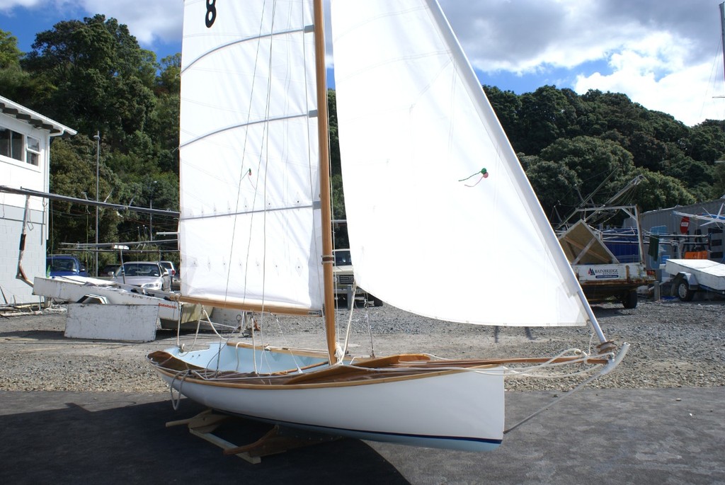 The lovely lines of Nimble, designed by Des Townson, built by Robert Brooke © Richard Gladwell www.photosport.co.nz