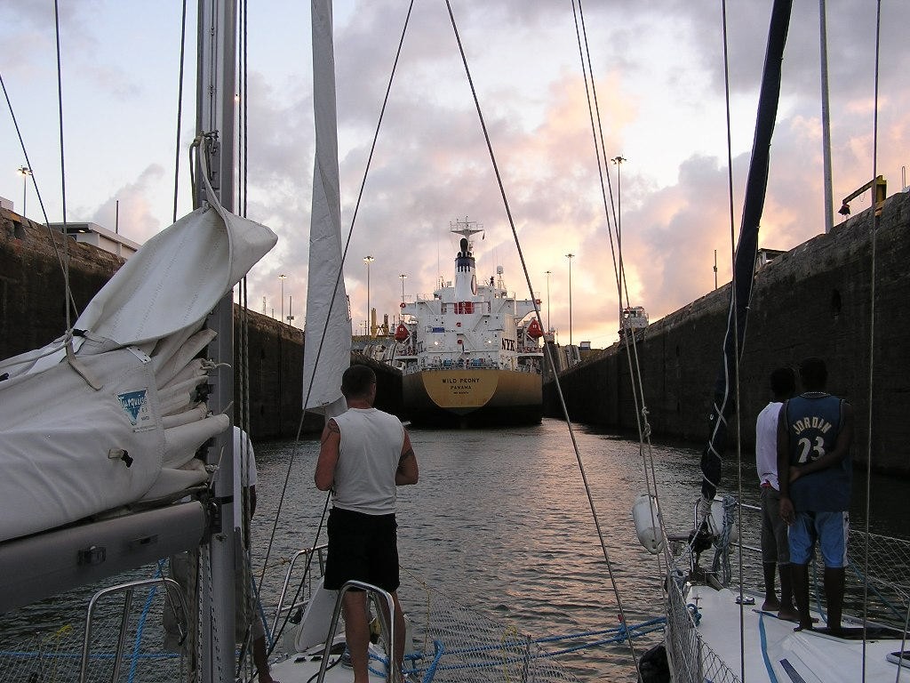 Nautilis transiting the Panama Canal © International Marine Brokers New Zealand www.internationalmarine.co.nz