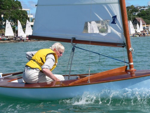 Class designer, Des Townson, sails the original Zephyr in the Sail-Past at the 2006 Nationals © Zephyr Owners Association