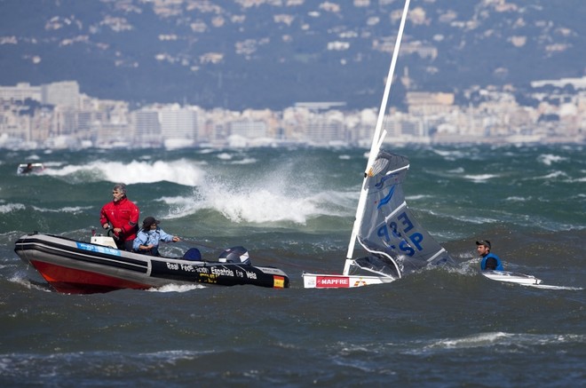 Finn class - Day 3, Princess Sofia Trophy, Palma 2010. You might know where Palma is - but does your audience? © Nico Martinez http://www.nicomartinez.com