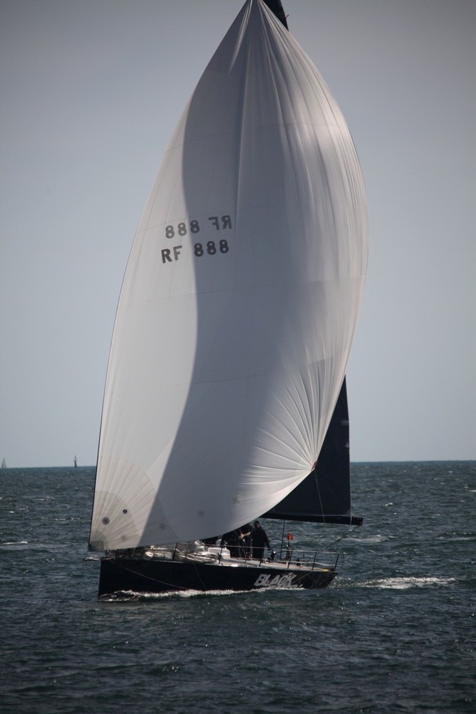 Bam-a-lam – Black Betty looked good in her offshore debut but failed to put scoreboard pressure on the established crews. © Bernie Kaaks