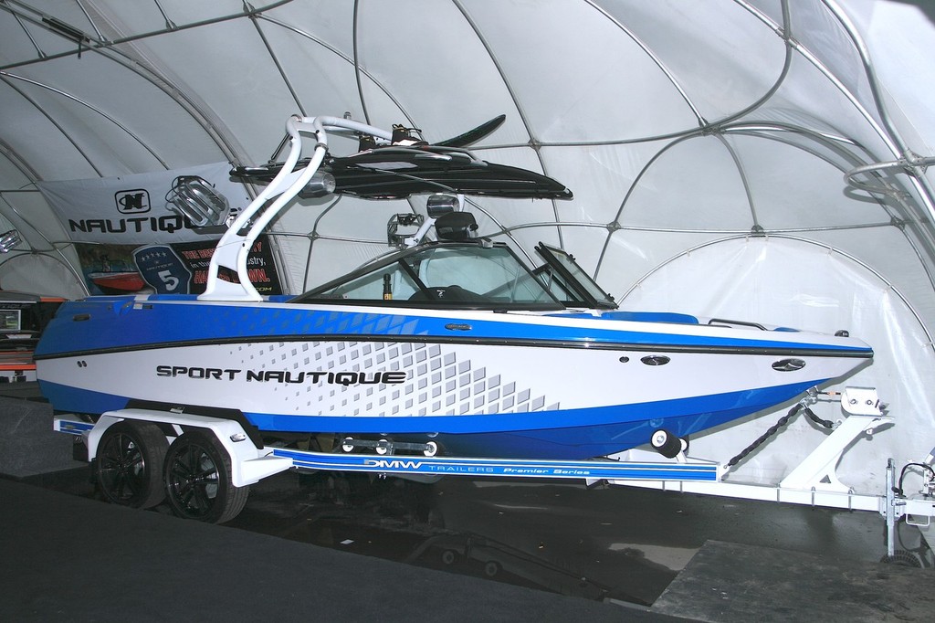 Boat of the Show: Sports/Ski Boat:<br />
Sport Nautique 200 © Mike Rose