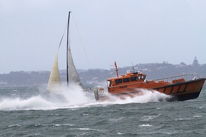 Extasea reaches north, whilst the Pilot boat heads south... - ORCV Melbourne to Apollo Bay Race 2011 (amended to Port Phillip Bay Race) photo copyright Teri Dodds http://www.teridodds.com taken at  and featuring the  class