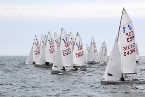 The first Ibérico gets underway at Tavira    © Pedro Mora (Sonomage/ Media Consulting) - (first) Campeonato Ibérico 420 / Iberian 420 Championship 2011 photo copyright Pedro Mora taken at  and featuring the  class
