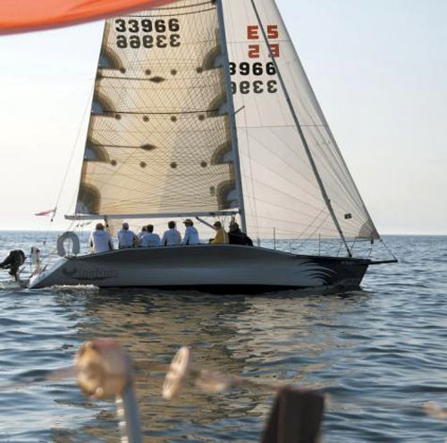 WingNuts and its crew during this year’s Race to Mackinac.<br />
 © Courtesy of Hubert Cartier