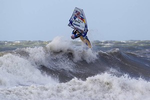 Koster tweaked out - PWA KIA Cold Hawaii World Cup 2011 Day 3 photo copyright PWA World Tour http://www.pwaworldtour.com taken at  and featuring the  class