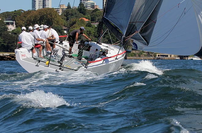 Stack them at the back on the windward rail - we’re off! - Farr 400 ©  John Curnow