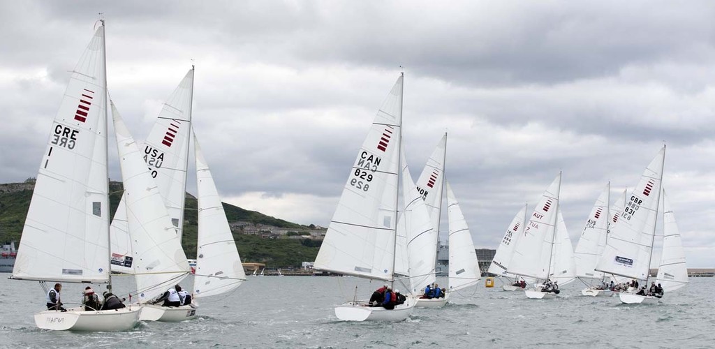 Fleet racing in the Sonar class © onEdition http://www.onEdition.com