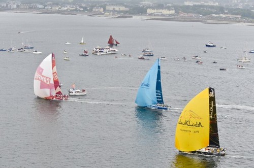 The starboard tack group soon after the start - Final InPort Race, Galway, Ireland © Paul Todd/Volvo Ocean Race http://www.volvooceanrace.com