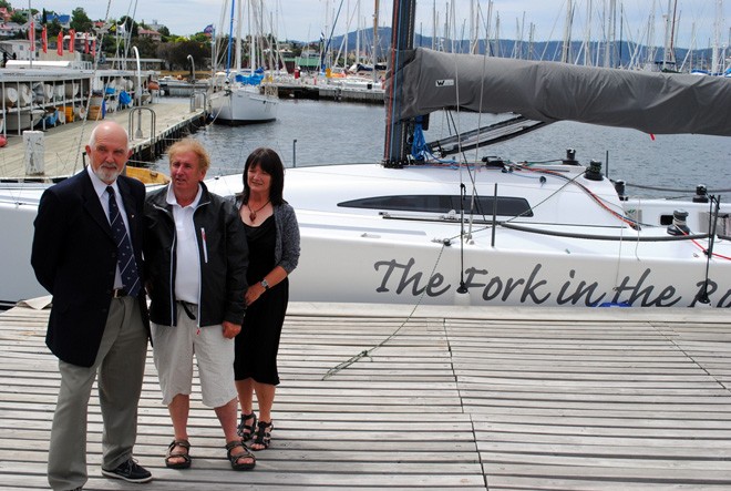 Hobart yachtsman Gary Smith (centre) with Commodores Ron Bugg (Derwent Sailing Squadron) and Donelda Niles (Tamar Yacht Club) at today’s launch of the Good Guys Launceston to Hobart Yacht Race. © Rob Cruse