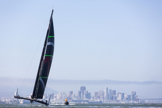 Oracle Team USA 17 returns to action © Oracle Team USA http://www.oracleteamusa.com