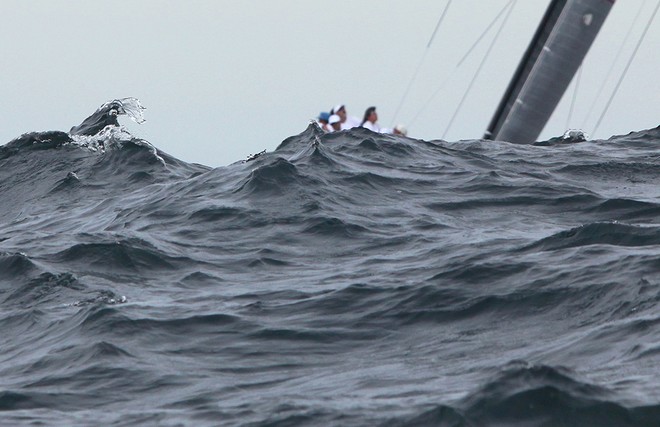 Glass waves off Sydney Heads, Rolex Trophy - Rolex Sydney Hobart Yacht Race 2102 © Dale Lorimer