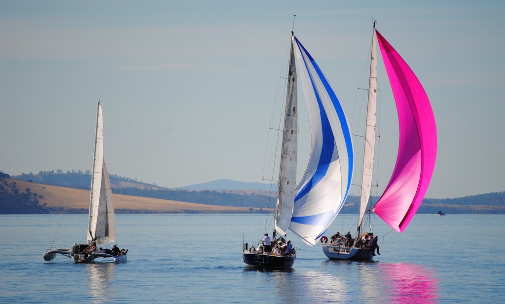 Drifting down the Derwent in the Derwent Sailing Squadron’s  Betsey Island race © Peter Campbell