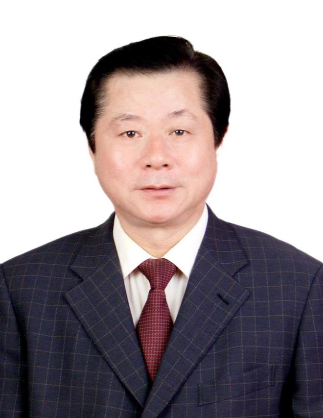 Mr.Zhang - visiting VIP, Chairman and President of the Qingdao City Construction Investment Group. © Marine13 http://marine13.com/