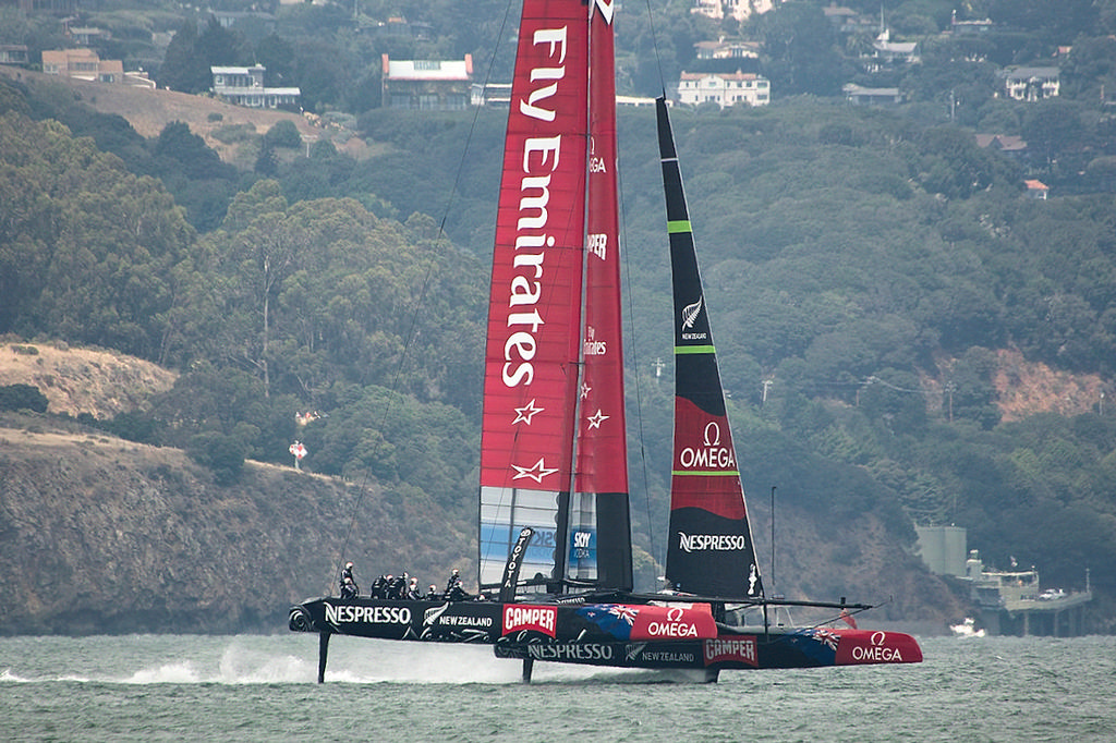 ETNZ - One major improvement from the first weeks with the AC72 is the almost total lack of hobby-horsing - America’s Cup 2013 © Chuck Lantz http://www.ChuckLantz.com