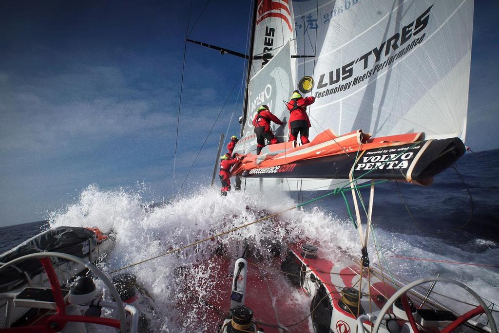 March 28, 2015. Leg 5 onboard Dongfeng Race Team. Batten car toggle broken. With the mainsail being lowered.  © Yann Riou / Dongfeng Race Team