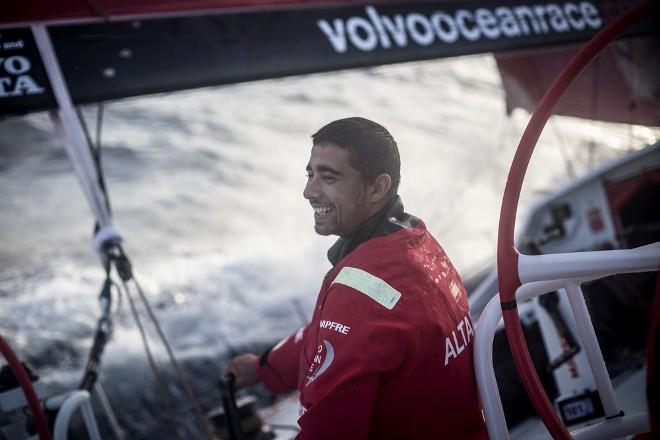 Leg six to Newport onboard MAPFRE. Day 11. Willy Altadil having a nice chat with his watch partner Antonio Cuervas-Mons '–eti' - Volvo Ocean Race 2015 © Francisco Vignale/Mapfre/Volvo Ocean Race