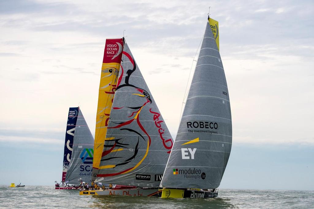 April 18, 2015. Team Brunel, Abu Dhabi Ocean Racing and Team SCA, first boats crossing the finish line in the Team Vestas Wind InPort Race. © Buda Mendes / Volvo Ocean Race