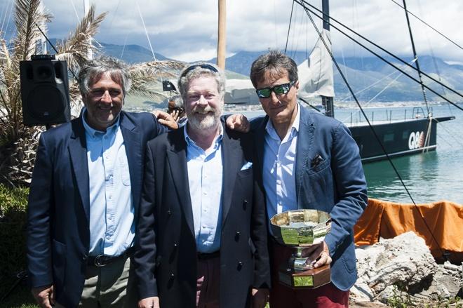 Vincenzo Addessi, owner of Fra Diavolo and President of Yacht Club Gaeta, receives the Gianfranco Alberini Challenge Trophy - 2015 Volcano Race © IMA/Gianluca Di Fazio