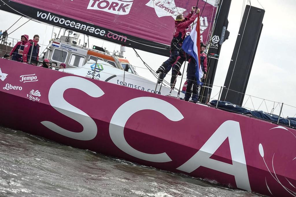 June 19, 2015. Arrivals to the Pitstop in The Hague during Leg 9 to Gothenburg. Team SCA © Ricardo Pinto / Volvo Ocean Race